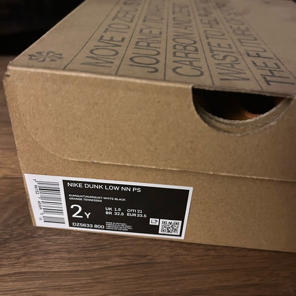 Nike SB Dunk Low - Picture 4 of 7